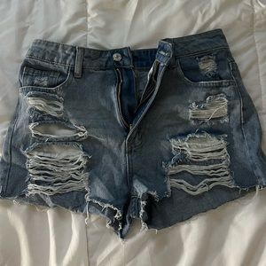 Jean shorts size medium, selling because they are to big for me.